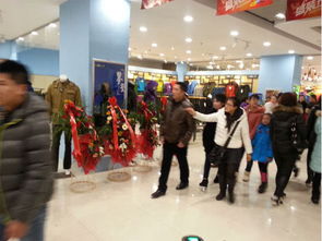 户外用品实体店场景