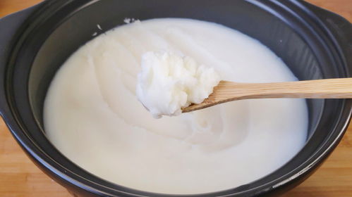 这是新鲜熬好的猪油