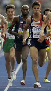 选手们全神贯注投入比赛