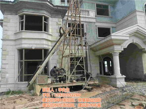 工作人员忙碌的身影