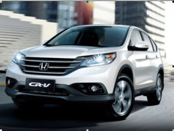 CR-V 30年荣耀款在公路上飞驰